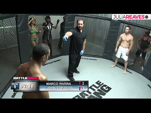 ❤️ Ο Ultimate Fighter γαμάει ένα κορίτσι αμέσως μετά από έναν αγώνα στο ρινγκ ❤️ Σούπερ πορνό ❤